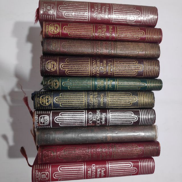 Colección libros  " Crisol ".