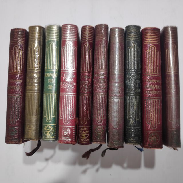 Colección libros  " Crisol ".