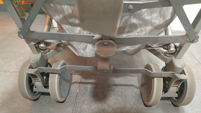 Silla ligera Silver Cross Fizz