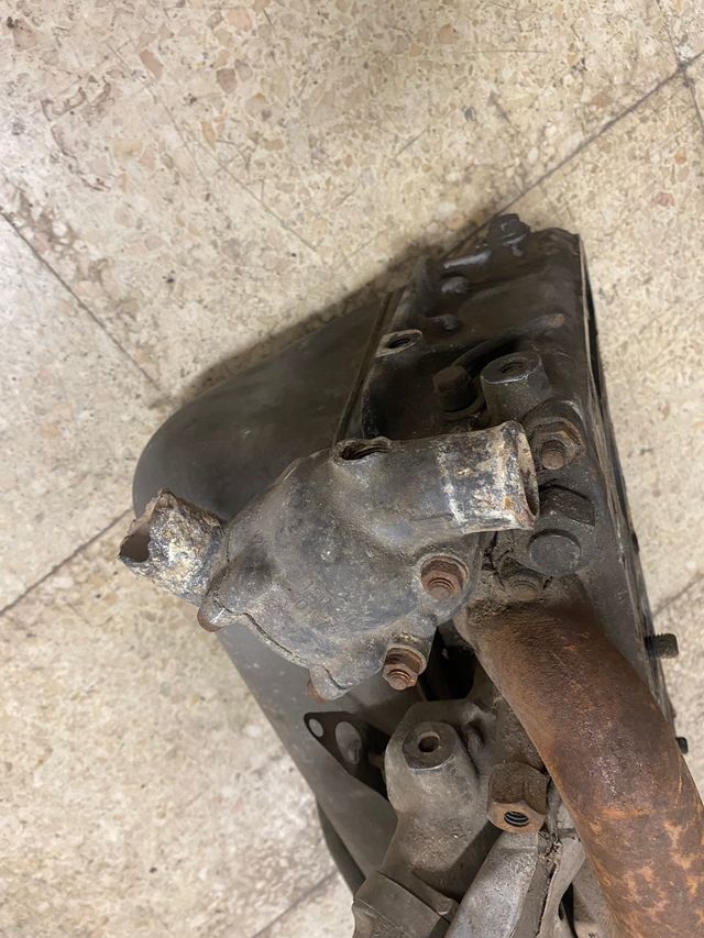 Mercedes 6 cilindros años 60 W111 220 SE