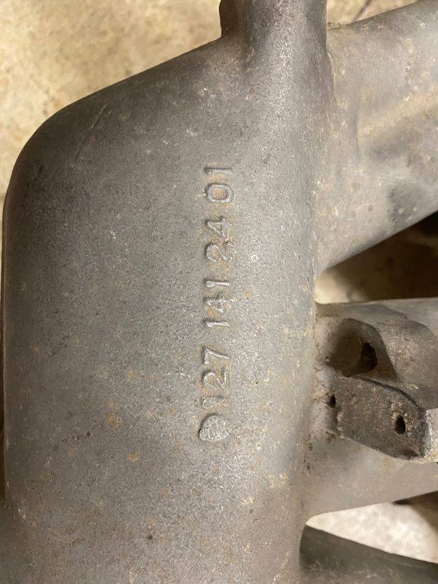 Mercedes 6 cilindros años 60 W111 220 SE