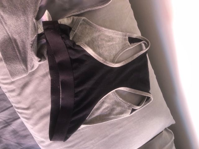 Pack de top deportivos marca domyos talla 40