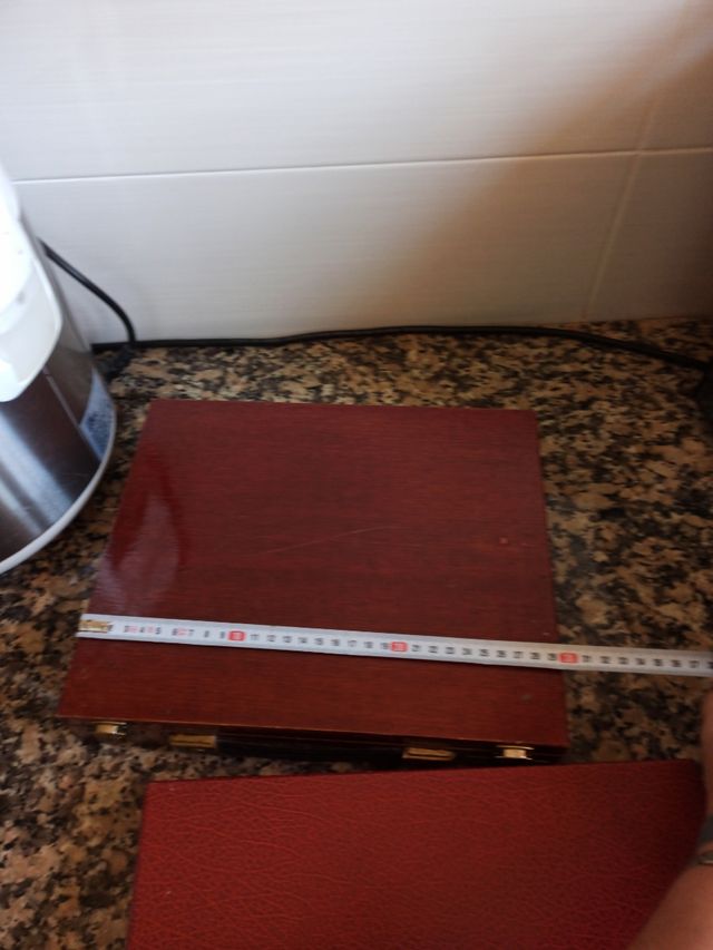 CAJAS  1 MADERA Y  1 FORRADA