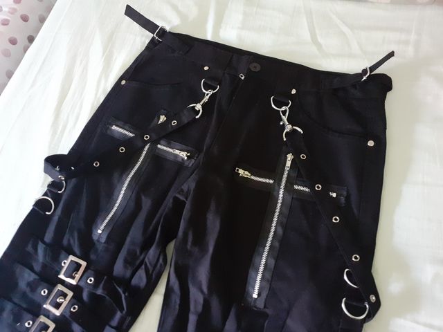 Pantalón negro de hombre