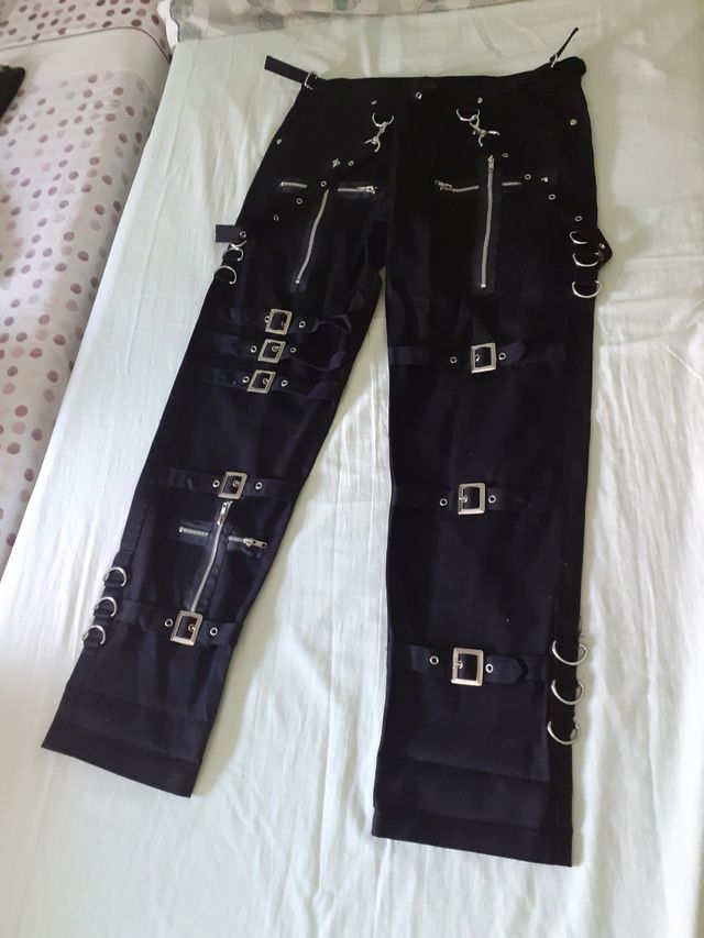 Pantalón negro de hombre