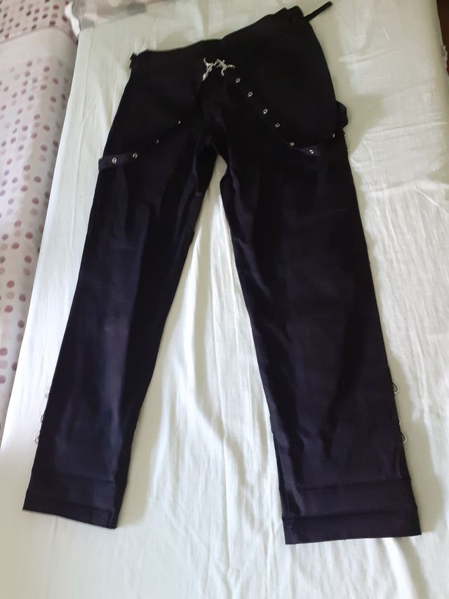 Pantalón negro de hombre