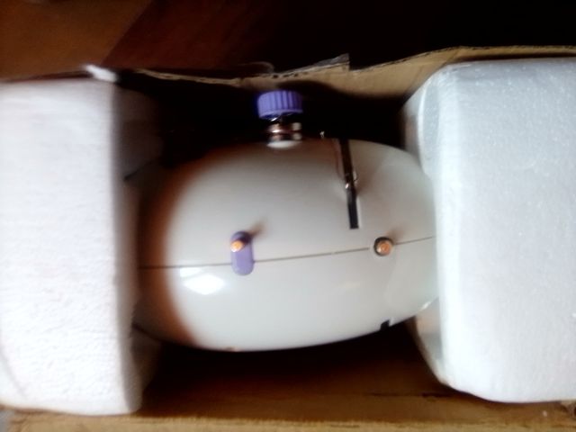mini maquina de coser