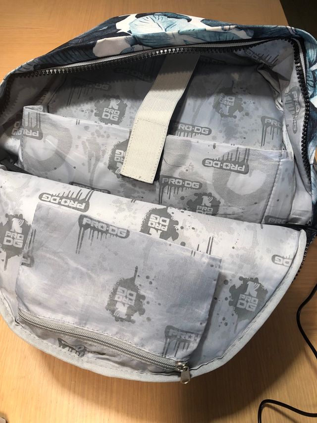 Mochila y estuche Pro-DG