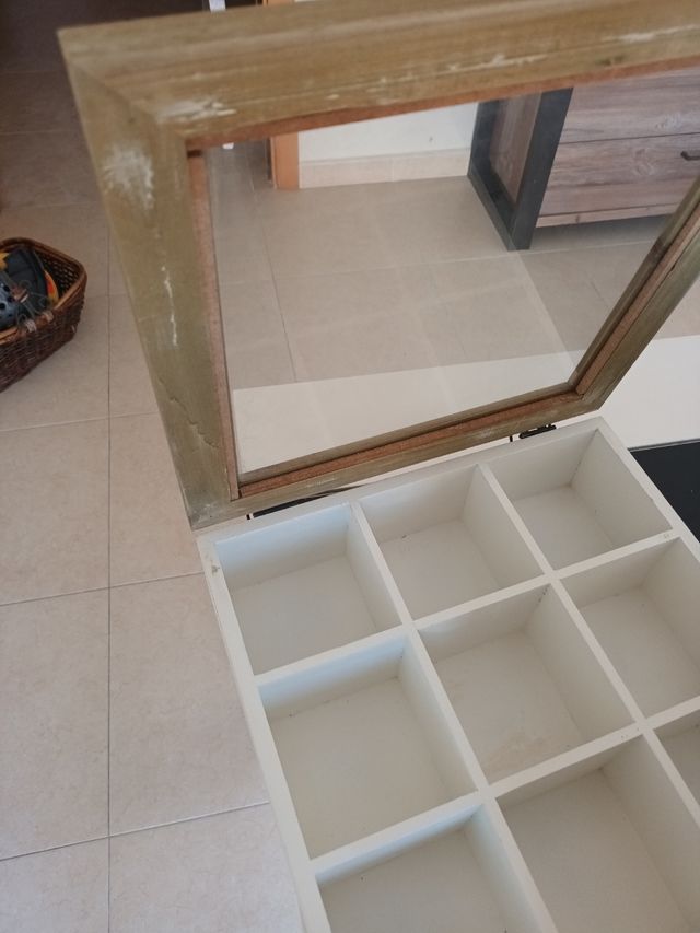 Caja de madera para miniaturas