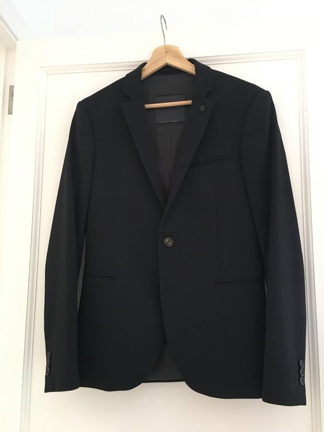 Traje azul marino chico joven talla 36-38