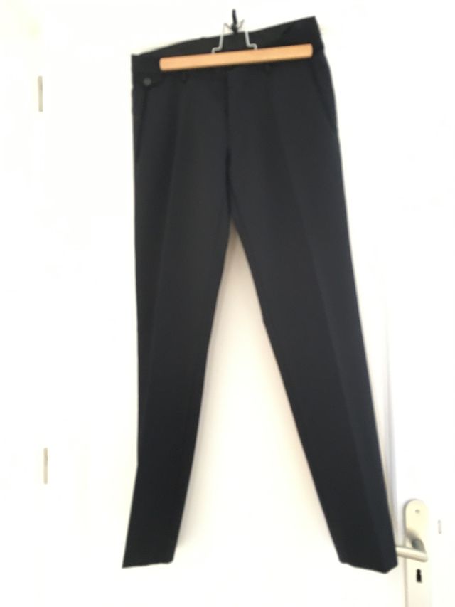 Traje azul marino chico joven talla 36-38