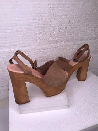 SANDALIA PLATAFORMA YELLOW NUEVA talla39