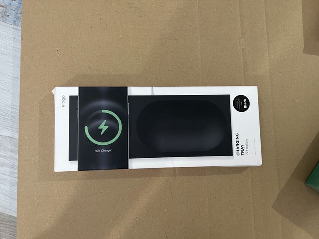 Bandeja de carregamento elago Duo compatível com Magsafe