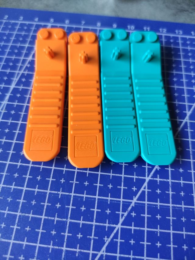 Separatore di mattoncini LEGO originale