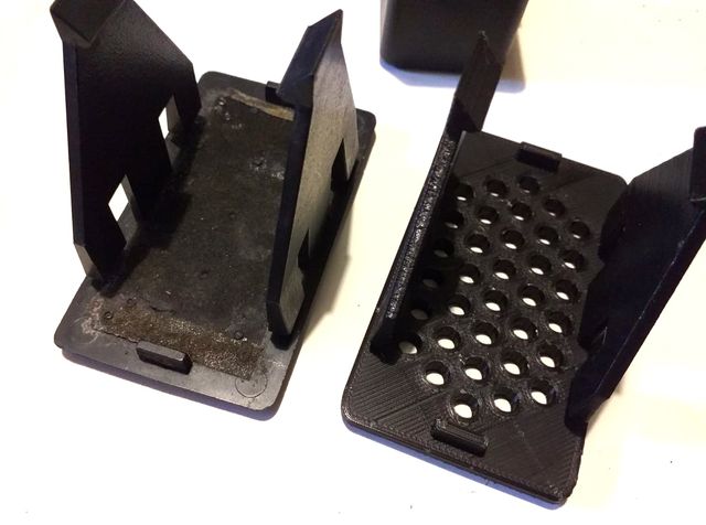 62131373572 Tapa speak Gong holder BMW e30 e28 e24