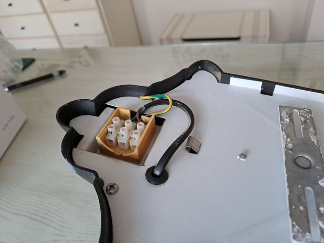 Farol de forja envejecida