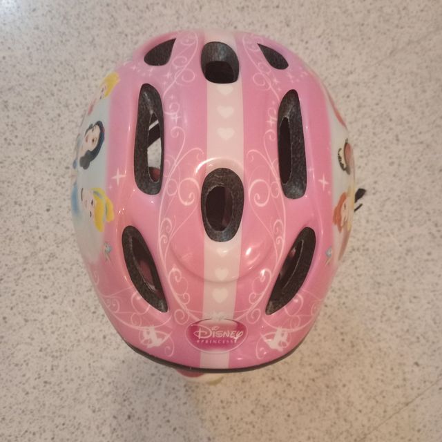 patines talla 25-28 con cascos y protecciones