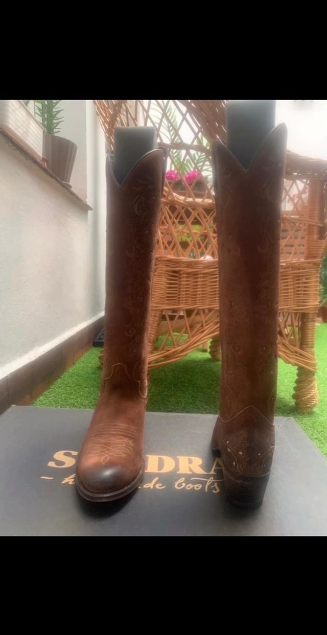 Botas sendra nuevas; talla 37
