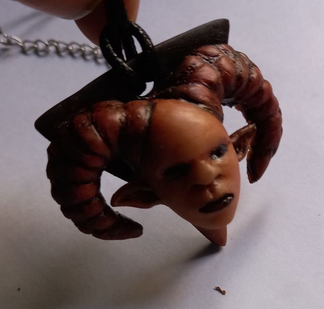 colgante hada fauno gótico