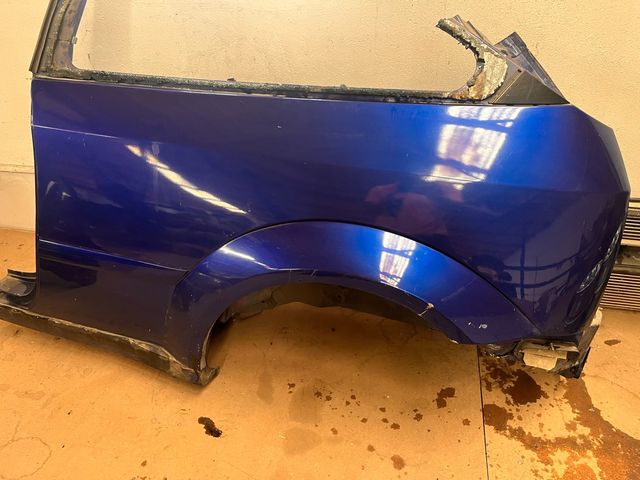 Se vende aleta trasera izquierda RS