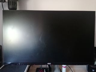 Monitor AOC 27\