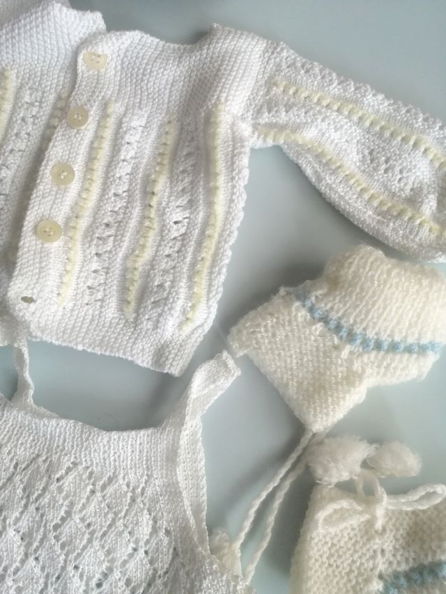 Ropa bebé hecha a mano