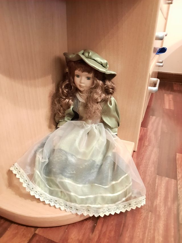 Muñeca porcelana 40 cm