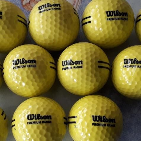 Pelotas de tenis (4 botes) / Pelotas de golf (40)