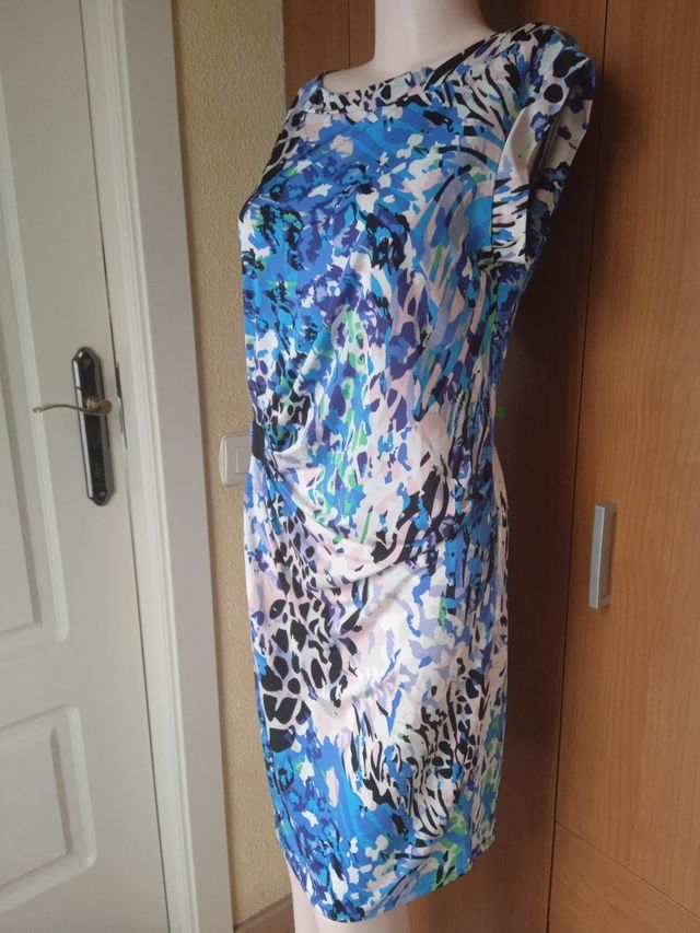 VESTIDOS 2 POR 4 € T/M. L.