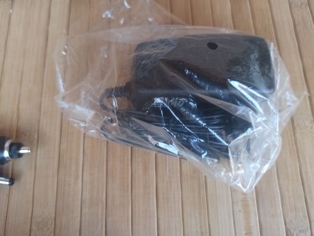 Massaggiatore cervicale Arealer per auto e casa