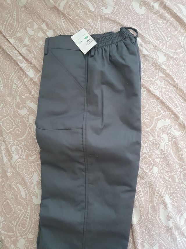 2 pantalones largos NUEVO a estrenar
