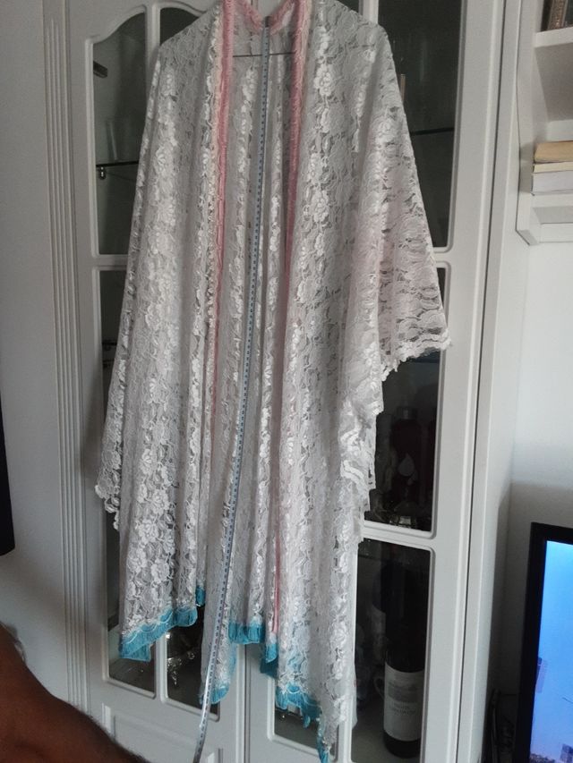 Chaqueta chal verano de tul y flecos