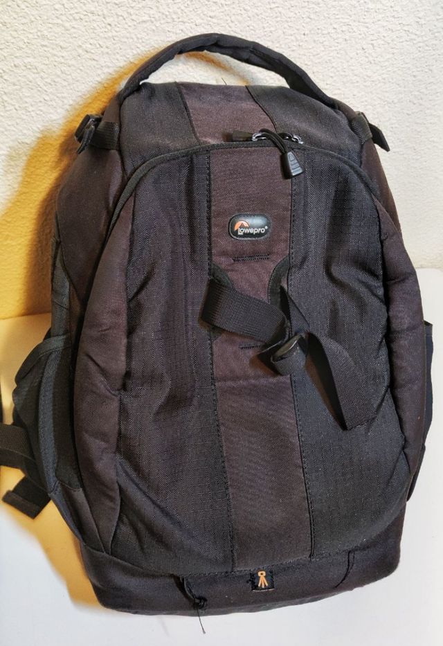 Kit Nikon D7100 + 2 objetivos + flash nikon + moch