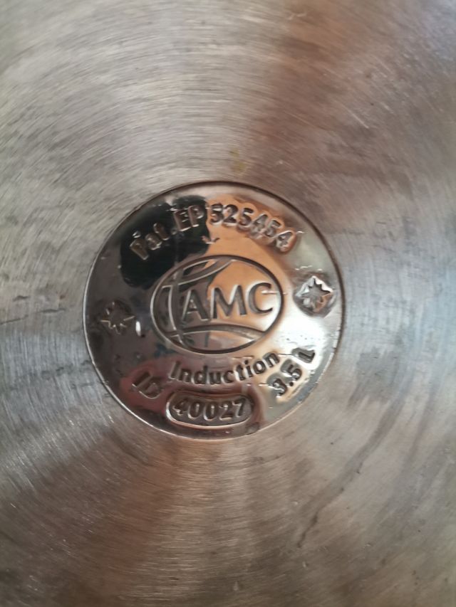 Olla AMC ovalada 43 cm Nueva.