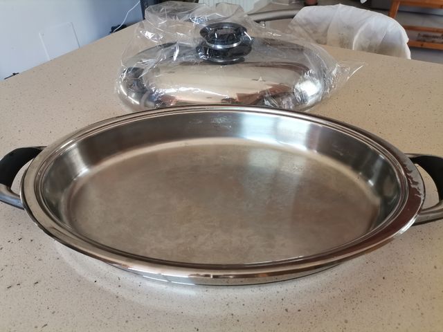 Olla AMC ovalada 43 cm Nueva.