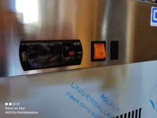 mesa fria de 2 puertas de 1.5m