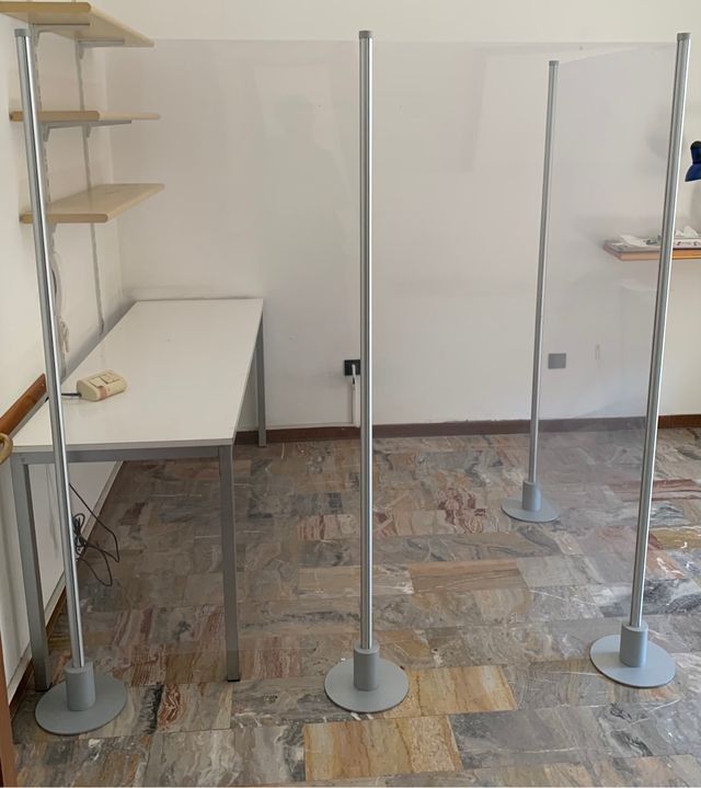 Barriera anti covid per scrivania plexiglass