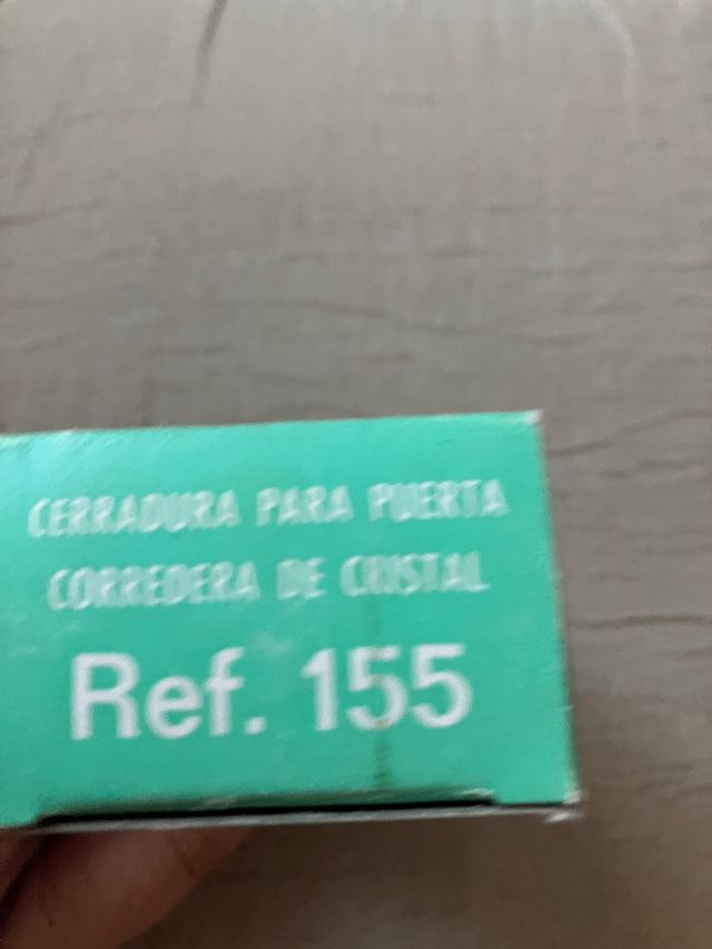Cerradura para puerta corredera de cristal. Nueva
