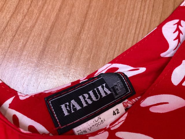 Vestido surfero. Perfil solidario