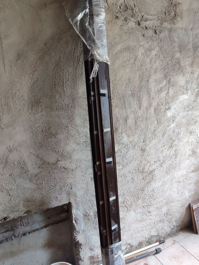 Persiana marrón muy grande de 2'35m larg