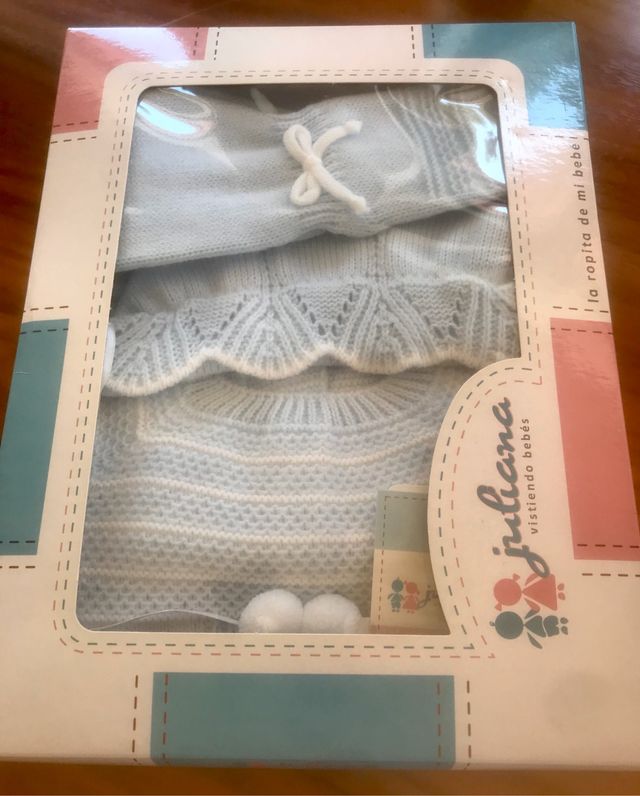 Conjunto celeste recién nacido