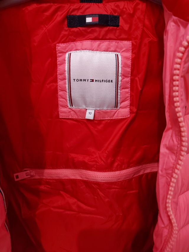 Plumas niña Tommy Hilfiger. Talla 2