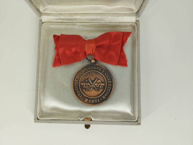 Medalla institución Marti