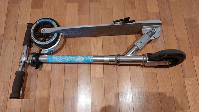 Patinete plegable hasta 100 Kg. + 8 años