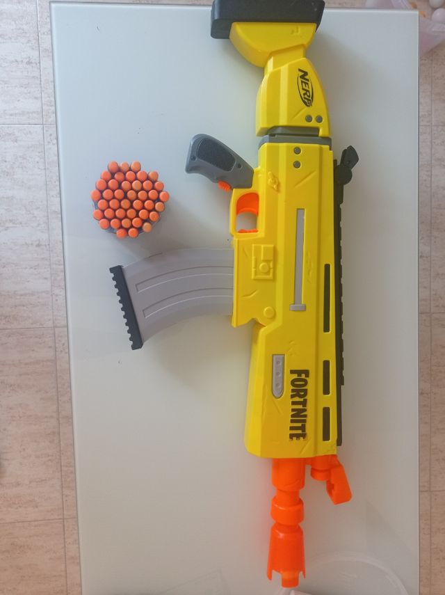 NERF FORTNITE Y JUEGO DE PUNTERÍA