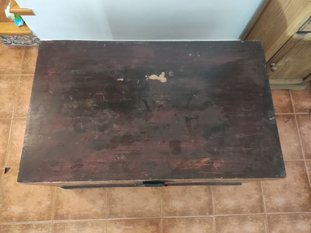 Arca de madera antiguo.