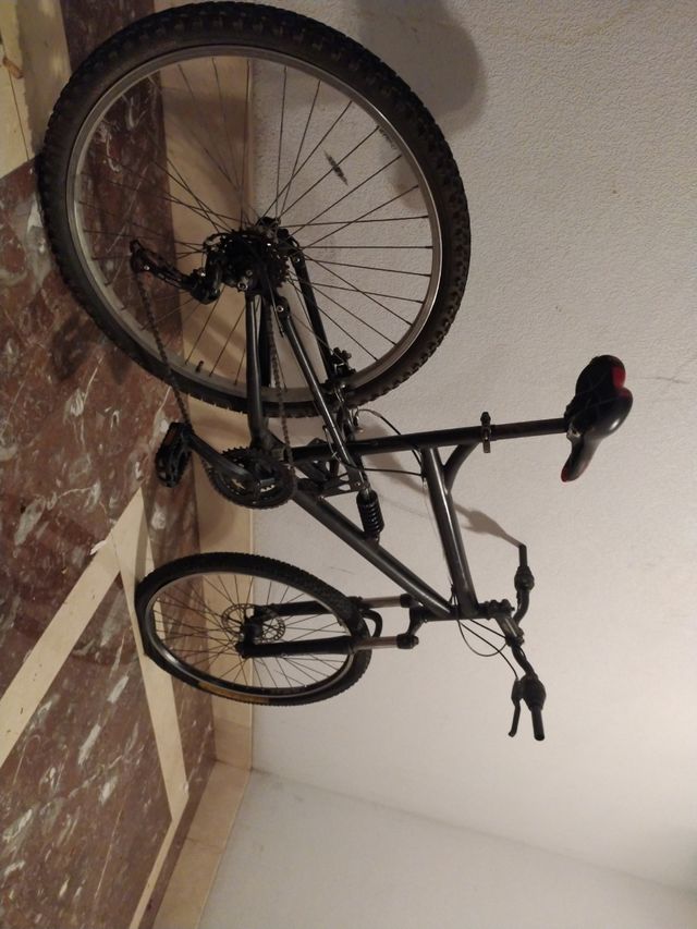 BICICLETA MTB NEGRA DOBLE SUSPENSIÓN