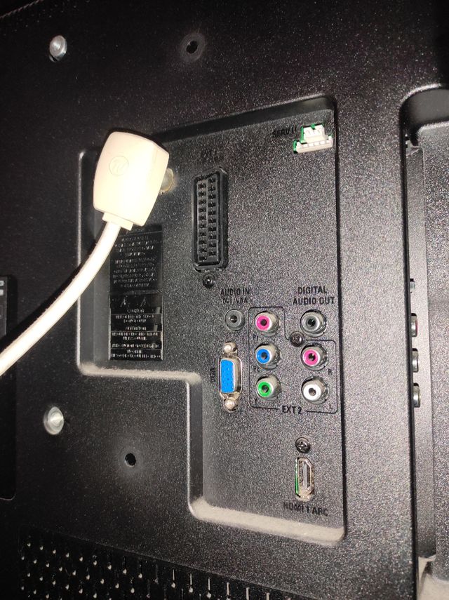 TV PHILLIPS 32" con tdt y mando