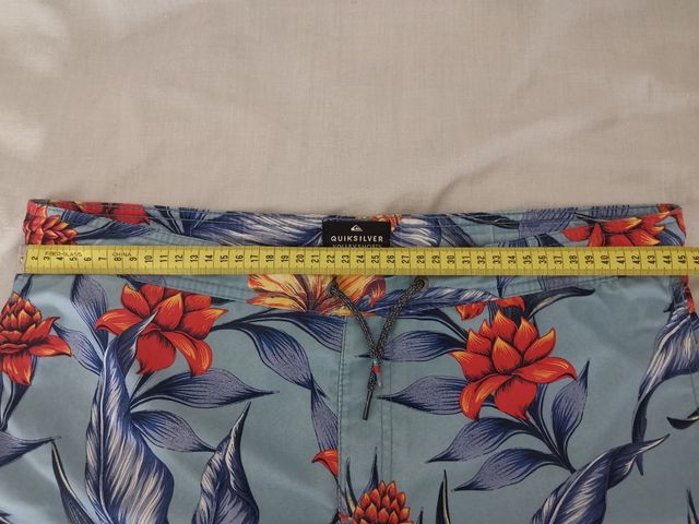 Bañador Quiksilver para adolecente. Talla 16