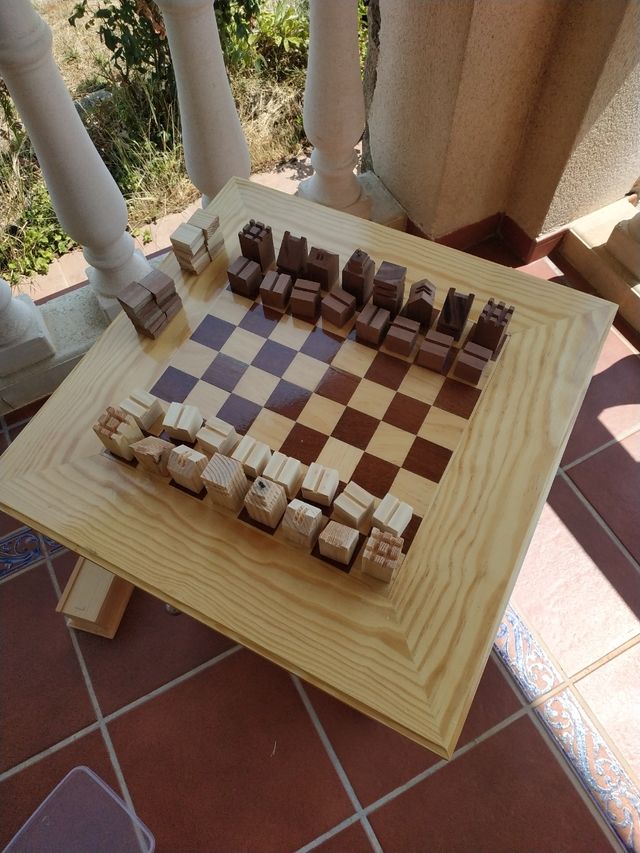 URGE VENTA Mesilla con tablero de Ajedrez